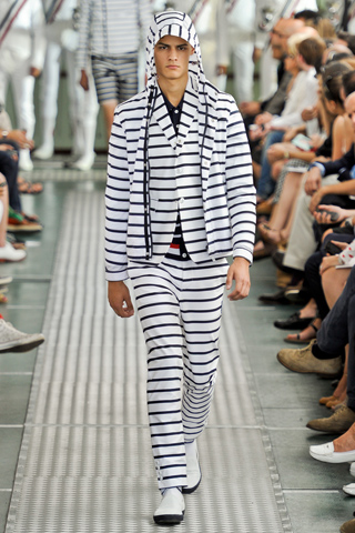 Moncler Gamme Bleu / - 2012